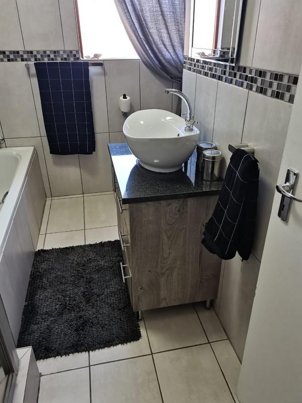 3 Bedroom Property for Sale in Langenhovenpark Free State